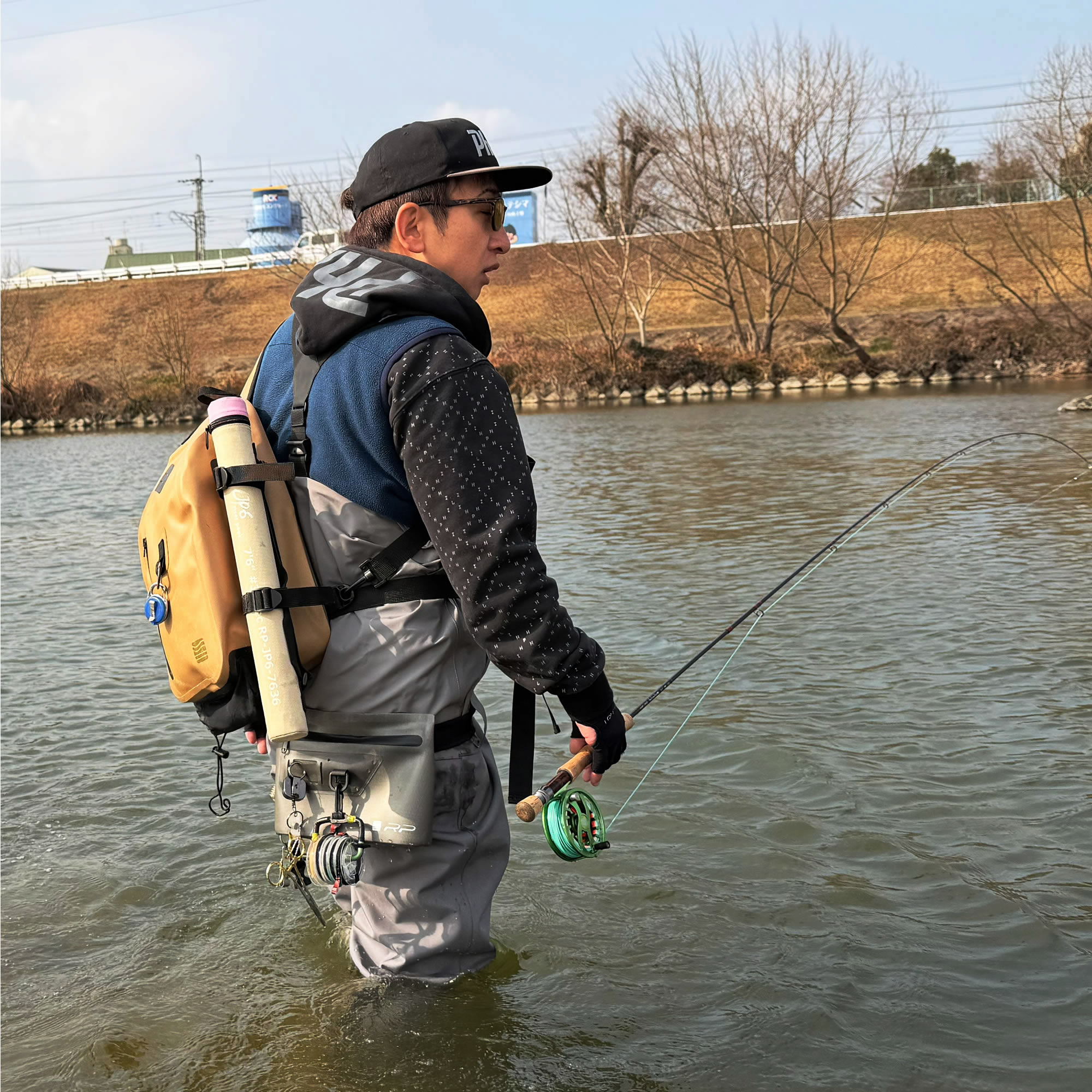 Field wearing photo 2