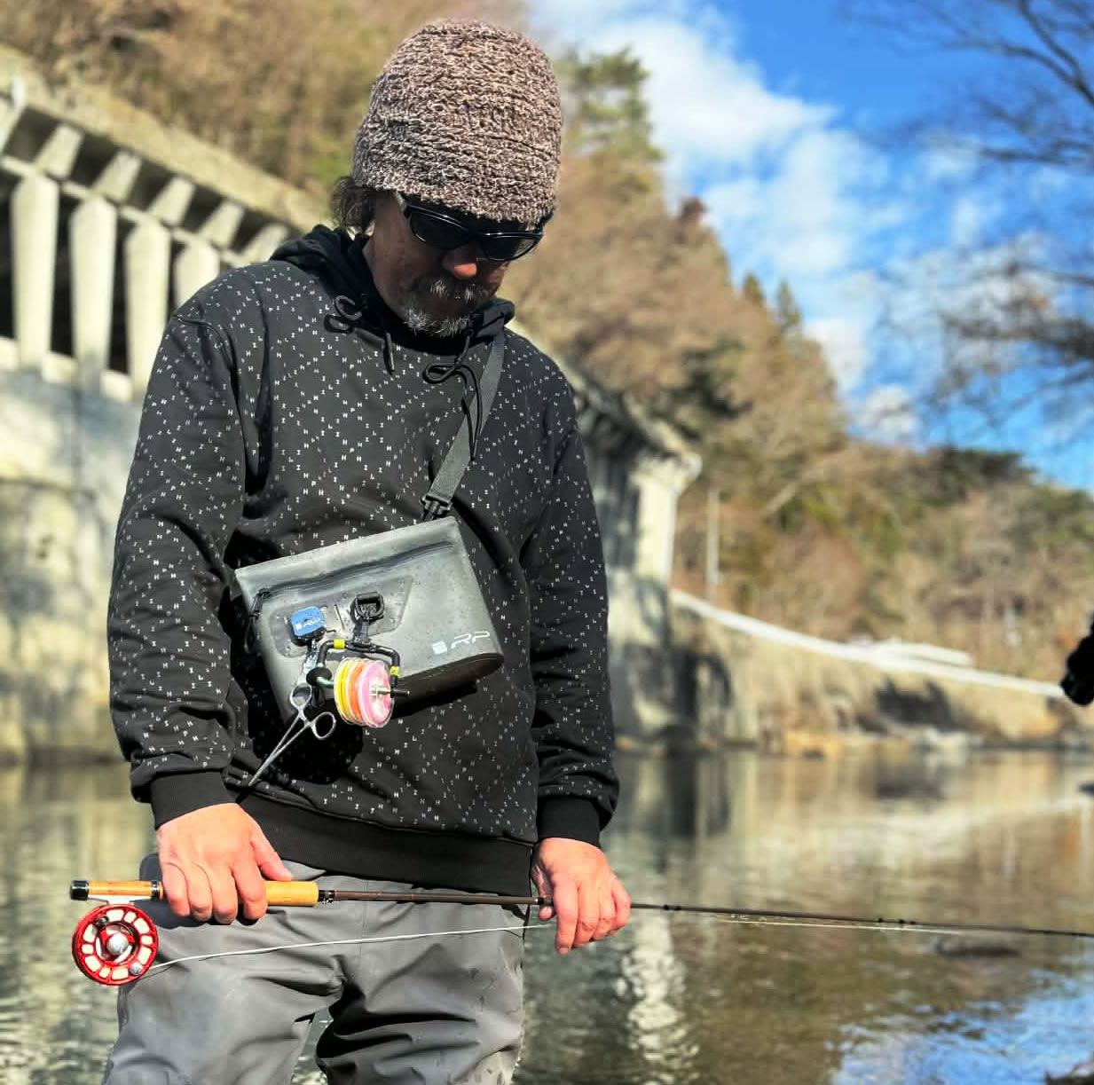 Field wearing photo 5